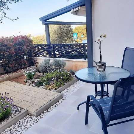 Madonnina Apartment *